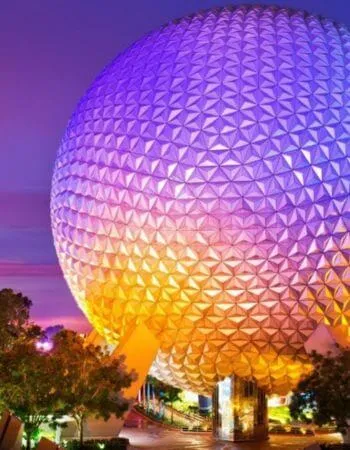 Cúpula Spaceship Earth en Epcot. Proveedor completo de servicios de viaje de Orlando, incluyendo entradas y paquetes EPCOT.